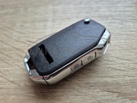 Ohišje za zložljiv ključ Kia 3 gumbi